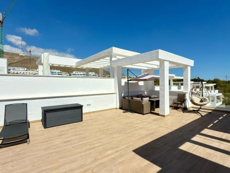 Penthouse de Élite en Mirador Hills Resort, Finestrat — ¡Vida en la Cima!