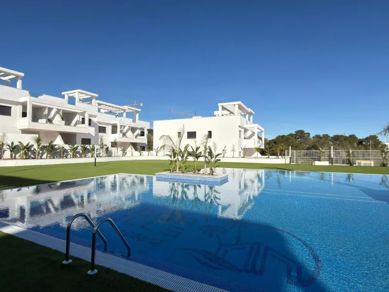 Penthouse de Élite en Mirador Hills Resort, Finestrat — ¡Vida en la Cima!