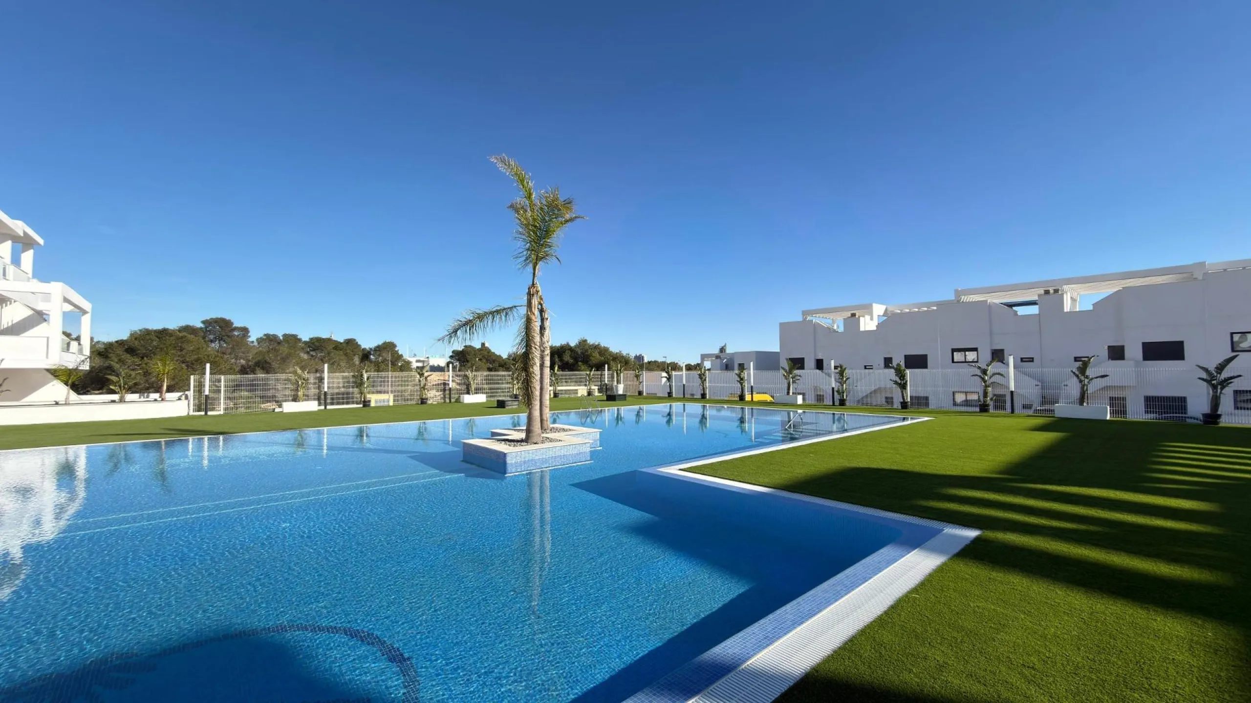 Penthouse de Élite en Mirador Hills Resort, Finestrat — ¡Vida en la Cima!