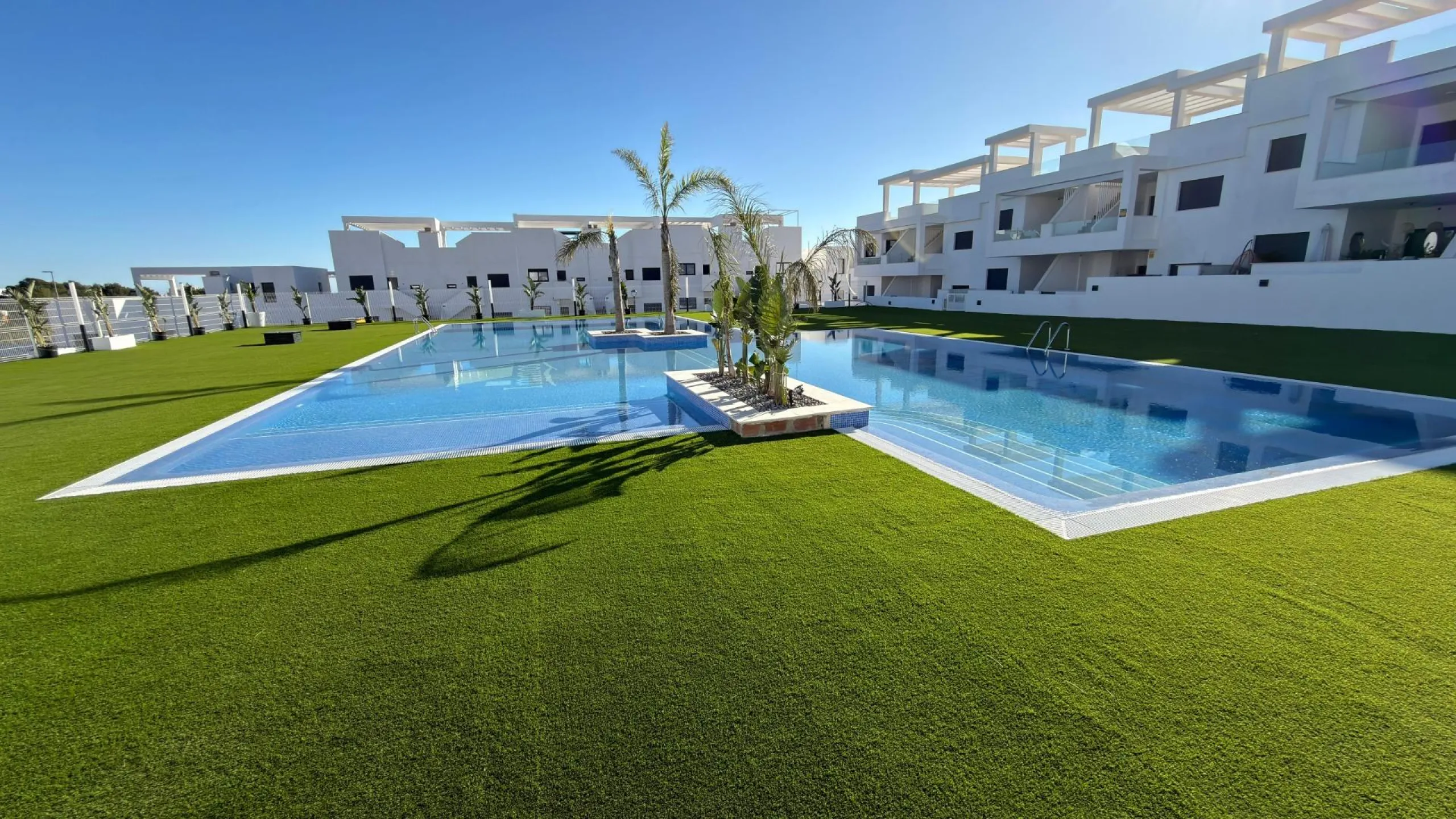Penthouse de Élite en Mirador Hills Resort, Finestrat — ¡Vida en la Cima!