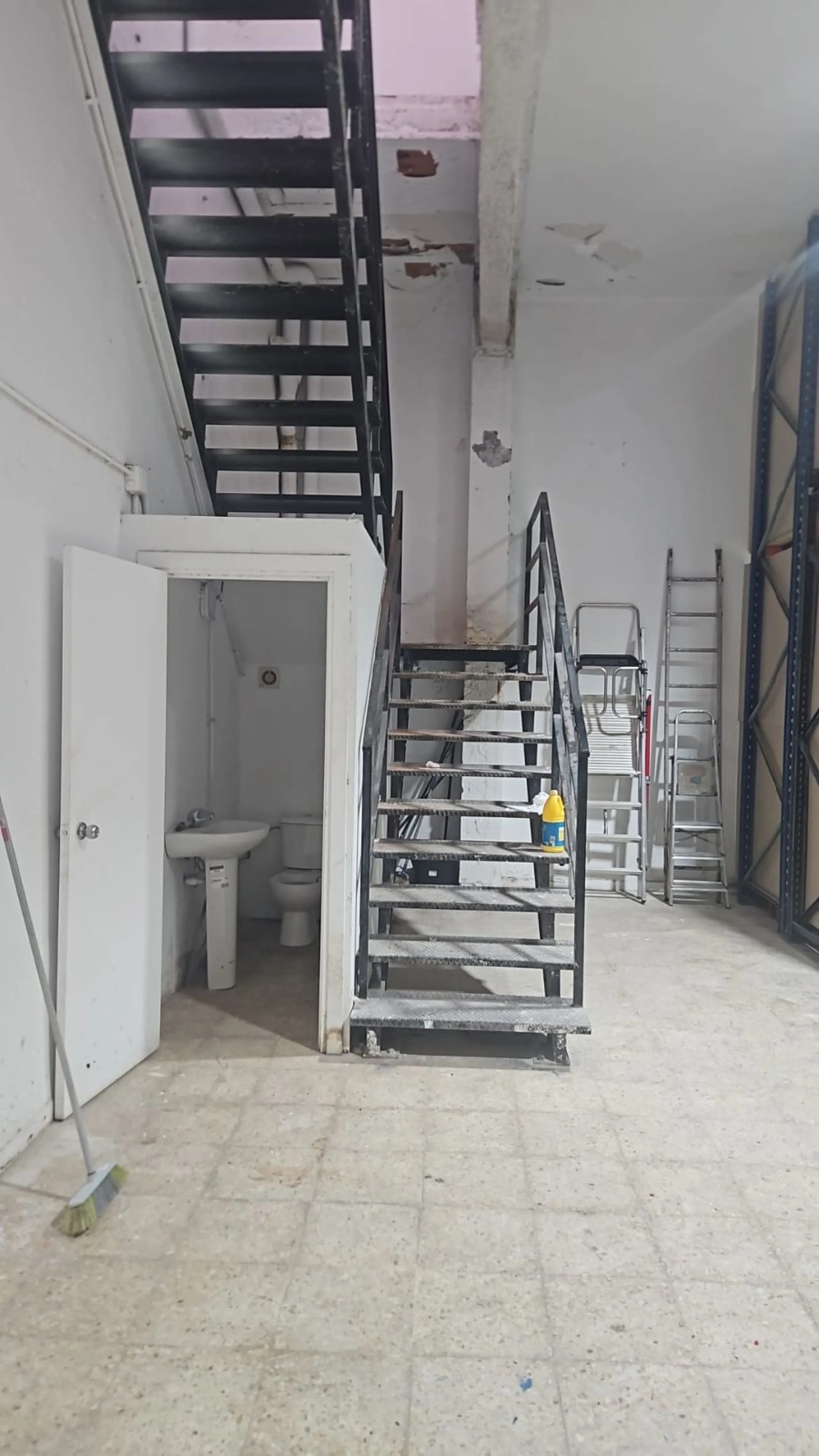 Spacious Commercial Premises for Sale in Sabadell, Barcelona