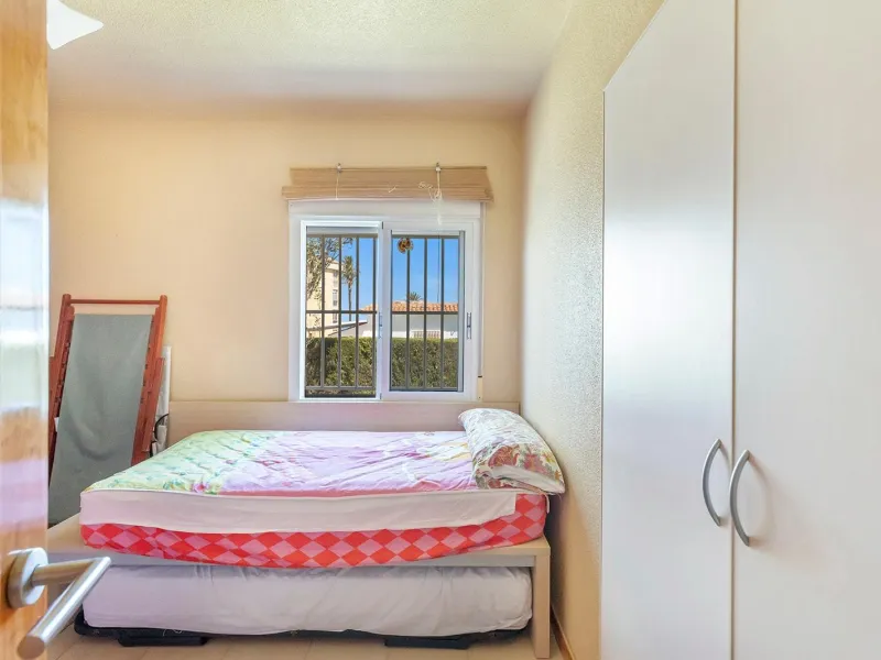 VILLA EN PUNTA PRIMA A 100 METROS DE PLAYA CON SUPERFICIE 212 M2. CON PARCELA DE 442 M2. CON PISCINA PRIVADA.