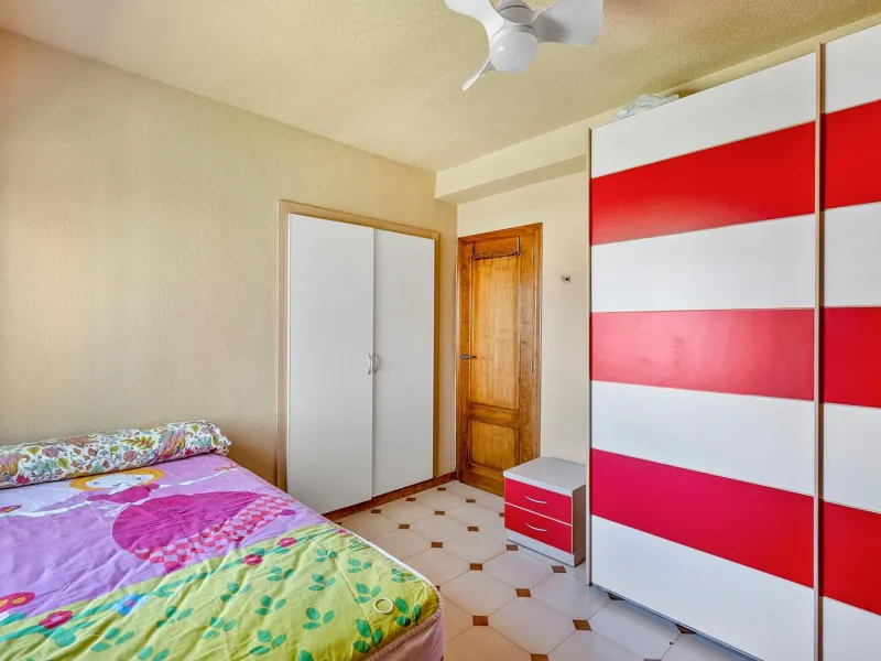 VILLA EN PUNTA PRIMA A 100 METROS DE PLAYA CON SUPERFICIE 212 M2. CON PARCELA DE 442 M2. CON PISCINA PRIVADA.
