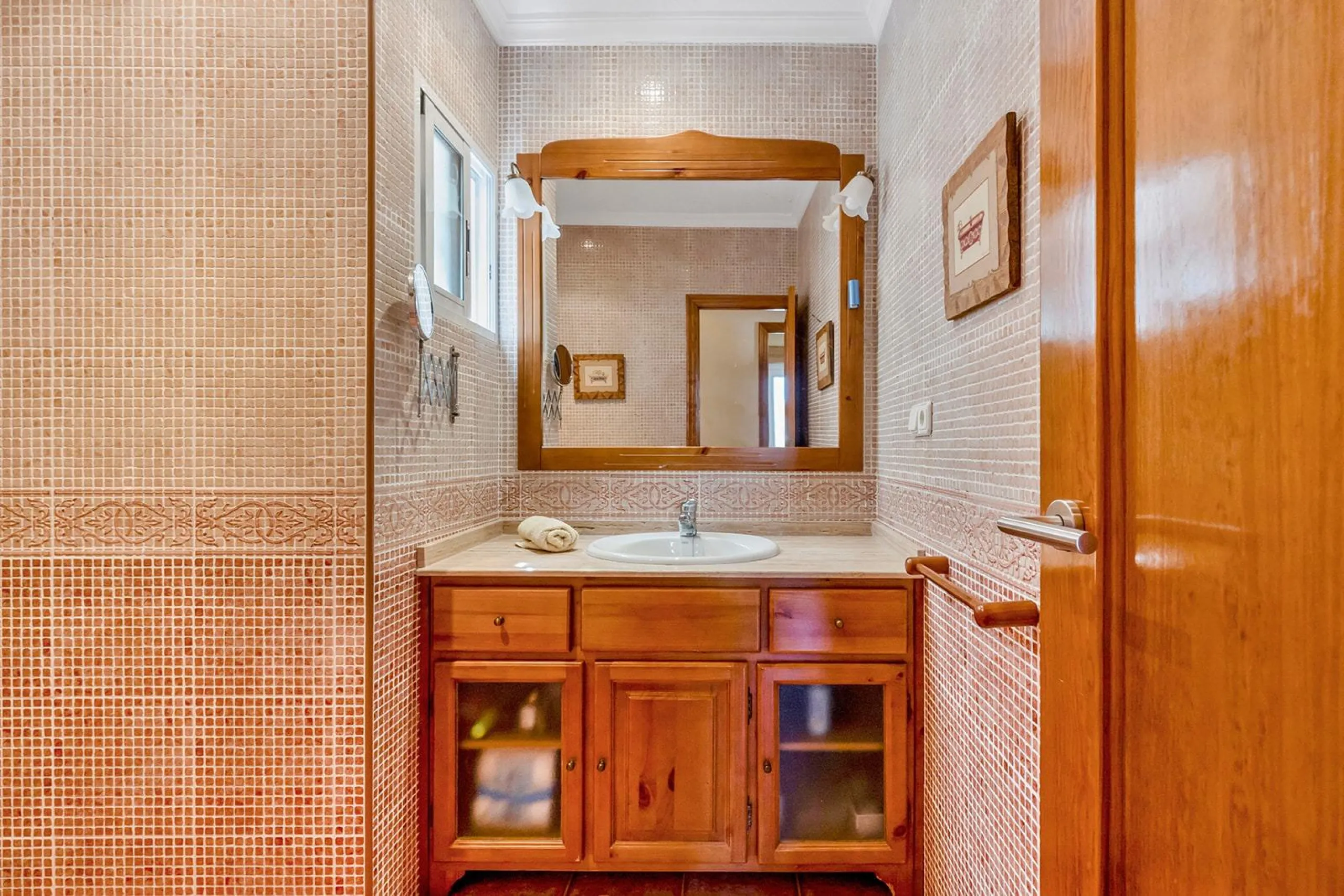 VILLA EN PUNTA PRIMA A 100 METROS DE PLAYA CON SUPERFICIE 212 M2. CON PARCELA DE 442 M2. CON PISCINA PRIVADA.