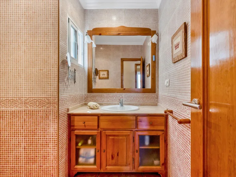 VILLA EN PUNTA PRIMA A 100 METROS DE PLAYA CON SUPERFICIE 212 M2. CON PARCELA DE 442 M2. CON PISCINA PRIVADA.