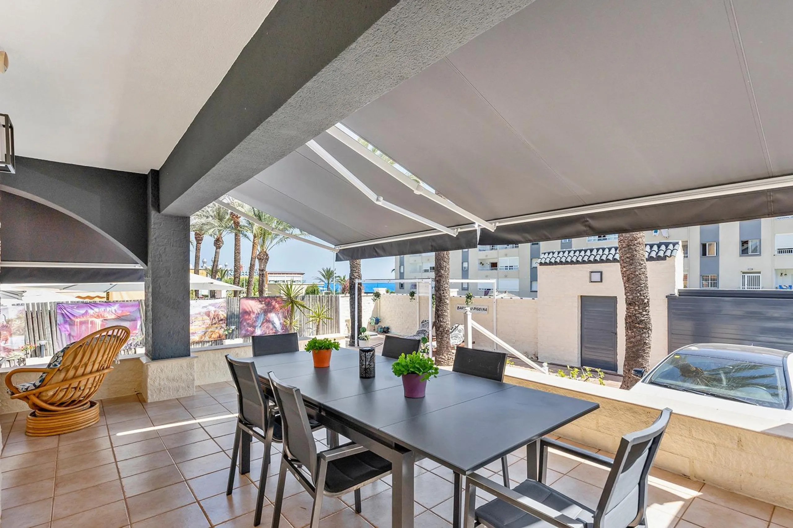 VILLA EN PUNTA PRIMA A 100 METROS DE PLAYA CON SUPERFICIE 212 M2. CON PARCELA DE 442 M2. CON PISCINA PRIVADA.