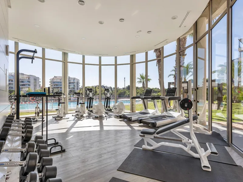 APARTAMENTO EN RESIDENCIAL GREEN HILS DE 2 DORM. 2 BAÑOS. PARKING INCLUIDO. PISCINA. GYM. SUPERFICIE 93 M2.