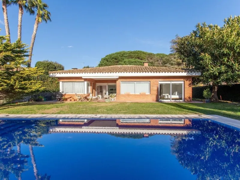 Vivienda unifamiliar de lujo con piscina en Sant Vicenc de Montalt, Barcelona