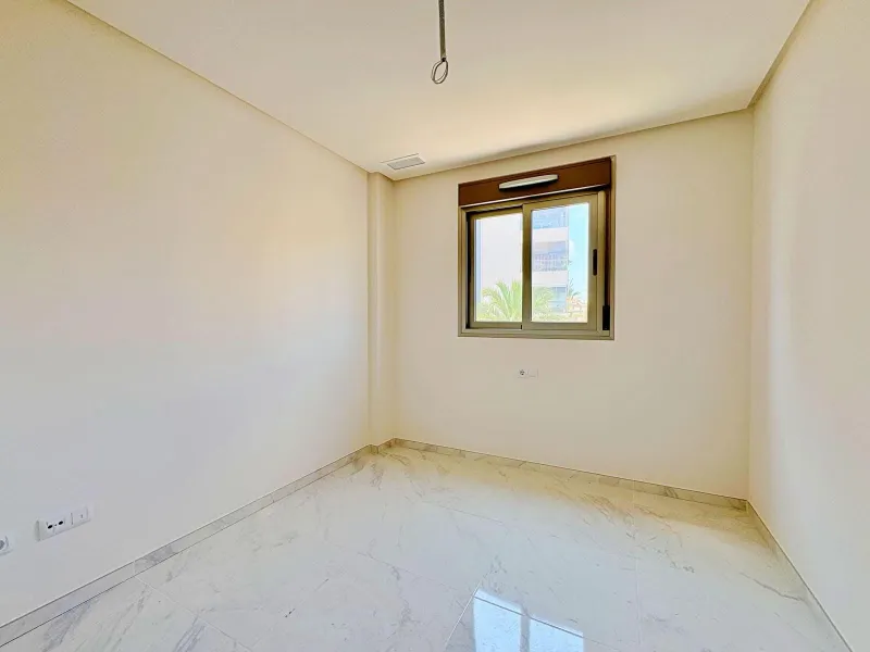 APARTAMENTO EN RESIDENCIAL GREEN HILS DE 2 DORM. 2 BAÑOS. PARKING INCLUIDO. PISCINA. GYM. SUPERFICIE 93 M2.
