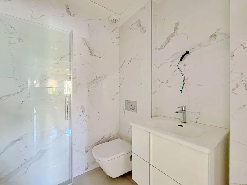APARTAMENTO EN RESIDENCIAL GREEN HILS DE 2 DORM. 2 BAÑOS. PARKING INCLUIDO. PISCINA. GYM. SUPERFICIE 93 M2.