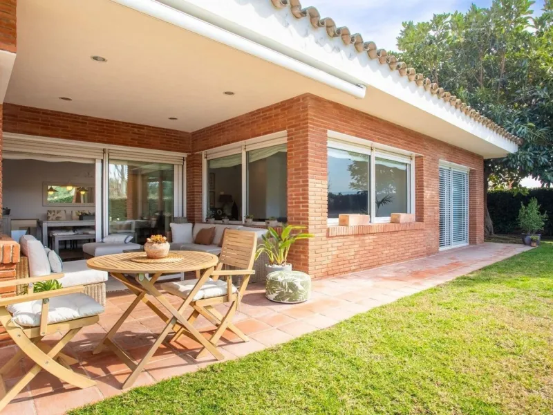 Vivienda unifamiliar de lujo con piscina en Sant Vicenc de Montalt, Barcelona