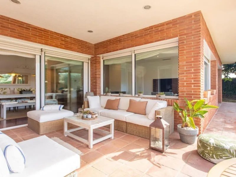 Vivienda unifamiliar de lujo con piscina en Sant Vicenc de Montalt, Barcelona