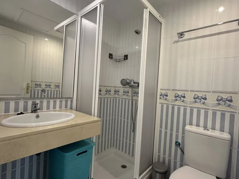 Atemberaubende 2-Zimmer-Wohnung mit Meerblick, privatem Tiefgaragenstellplatz und Abstellraum – Bellavista Hills 2, Calahonda – 349.000 €