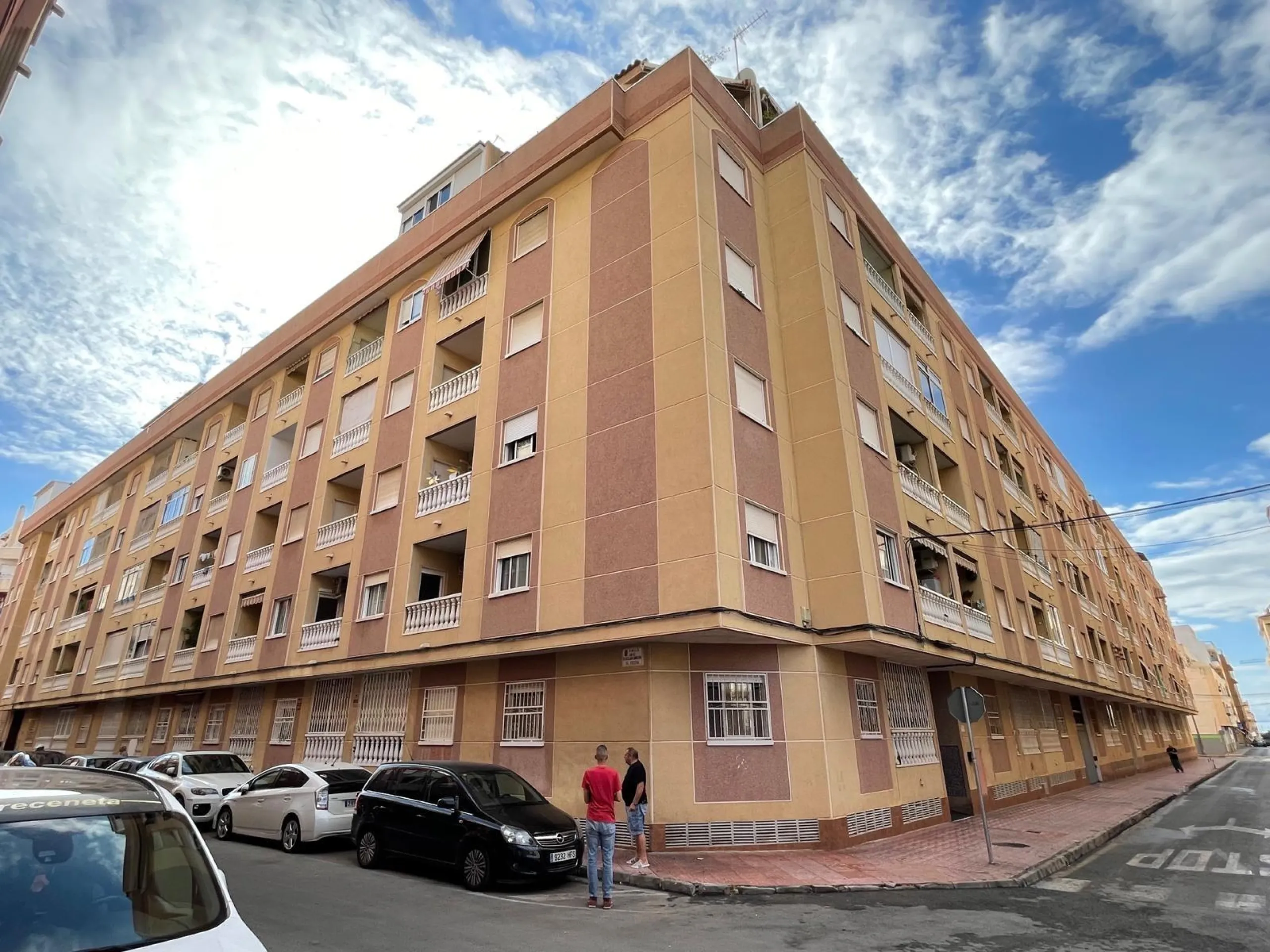 Charming Apartment in Torrevieja - Parque de las Naciones 🌞 2 bedrooms 1 bathroom with pool and garage