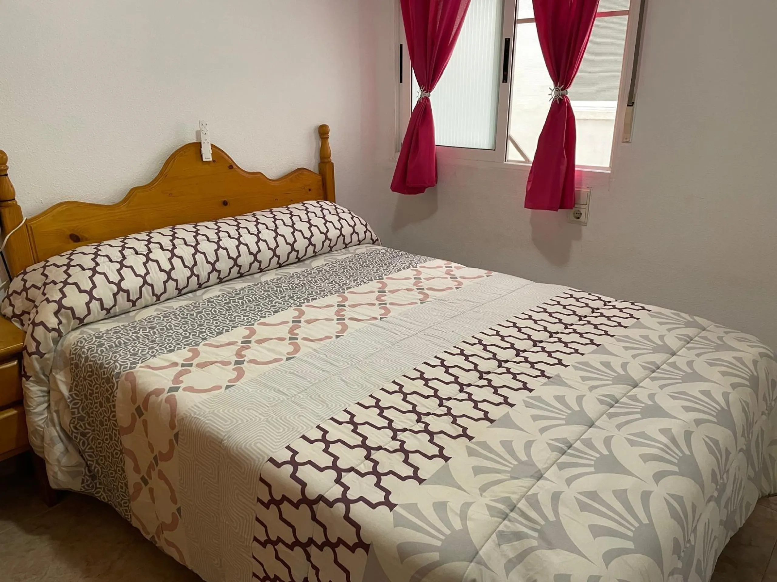 Charming Apartment in Torrevieja - Parque de las Naciones 🌞 2 bedrooms 1 bathroom with pool and garage