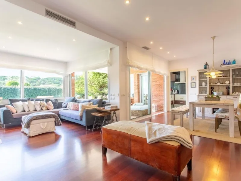 Vivienda unifamiliar de lujo con piscina en Sant Vicenc de Montalt, Barcelona