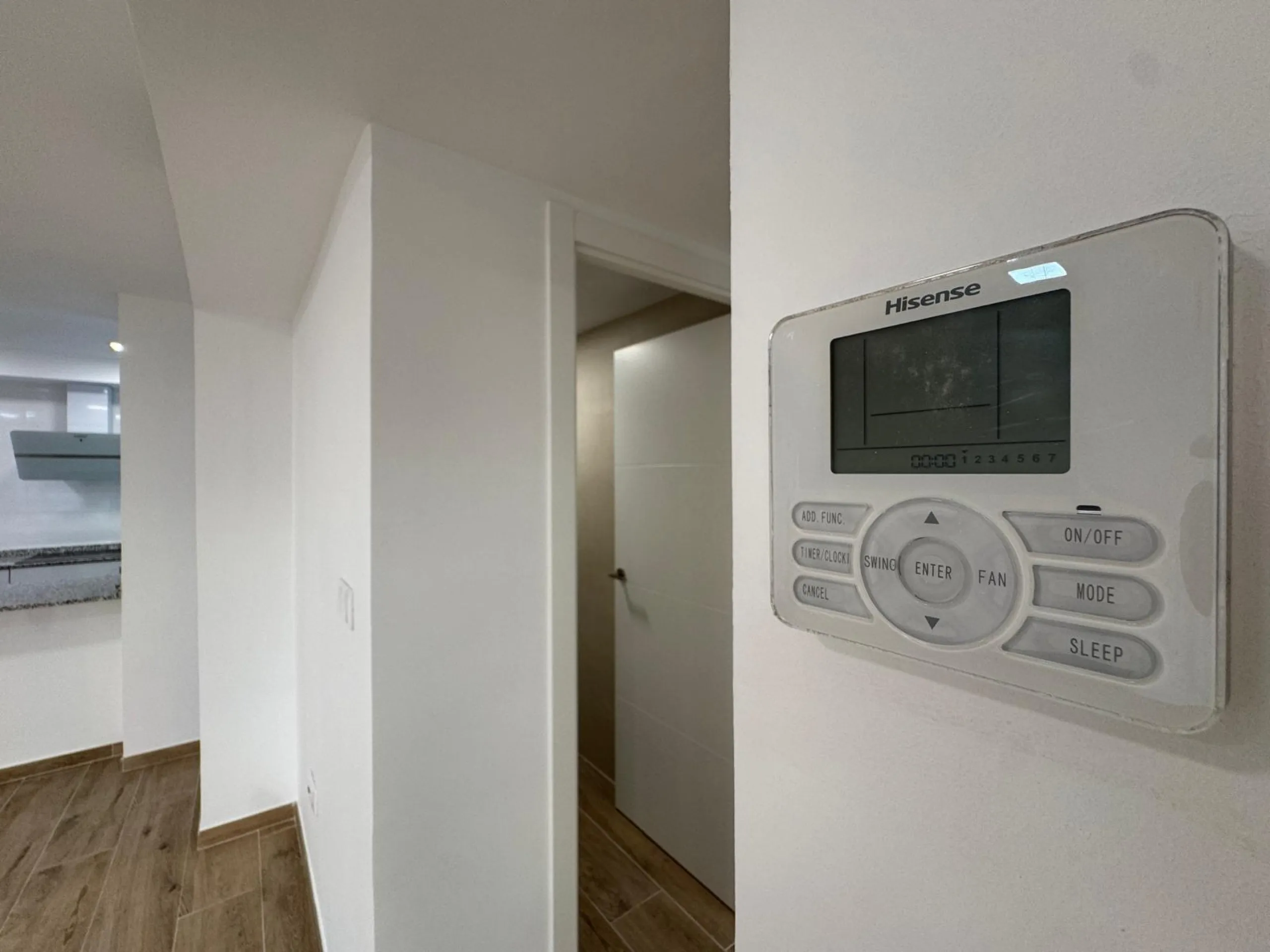 REFORMADO APARTAMENTO EN LA PRIMERA LINEA DE LA MATA CON VISTAS AL MAR. 3 DORM. 2 BAÑOS. SUPERFICIE 105 M2.