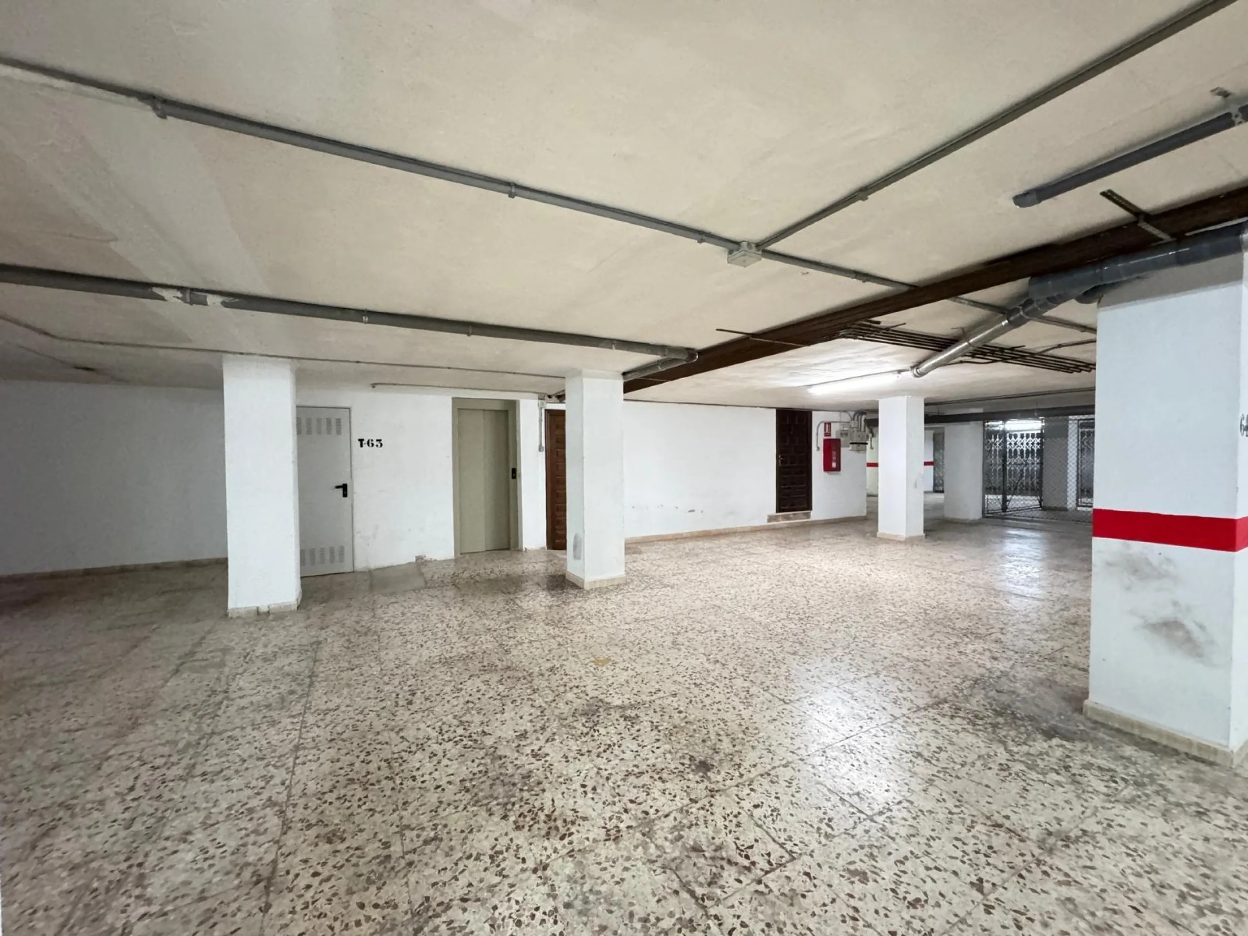 REFORMADO APARTAMENTO EN LA PRIMERA LINEA DE LA MATA CON VISTAS AL MAR. 3 DORM. 2 BAÑOS. SUPERFICIE 105 M2.