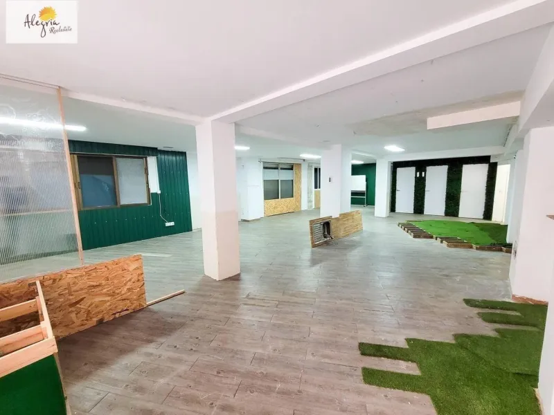 An excellent investment property is offered for sale in one of Valencia’s most promising neighborhoods — Benicalap