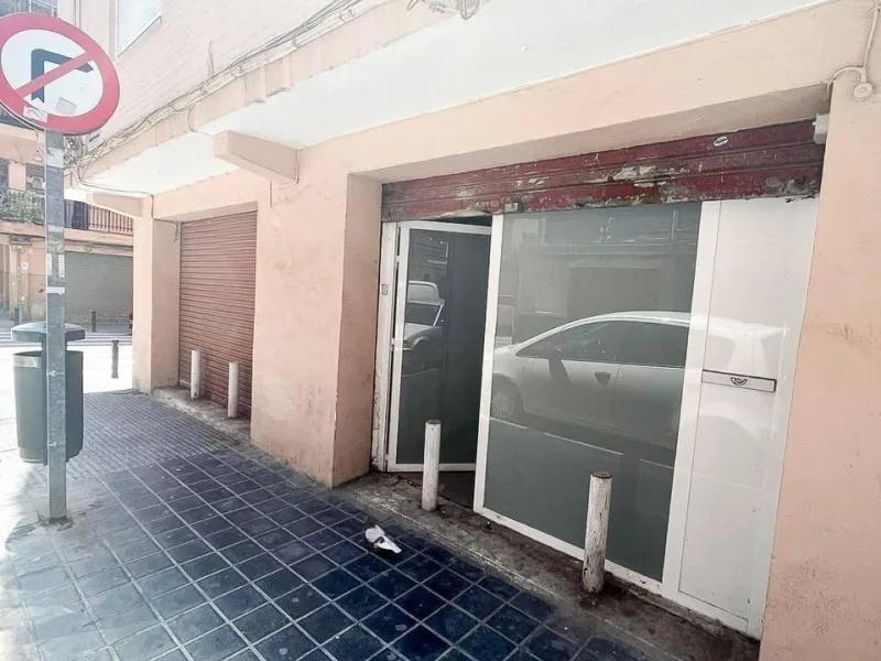 An excellent investment property is offered for sale in one of Valencia’s most promising neighborhoods — Benicalap