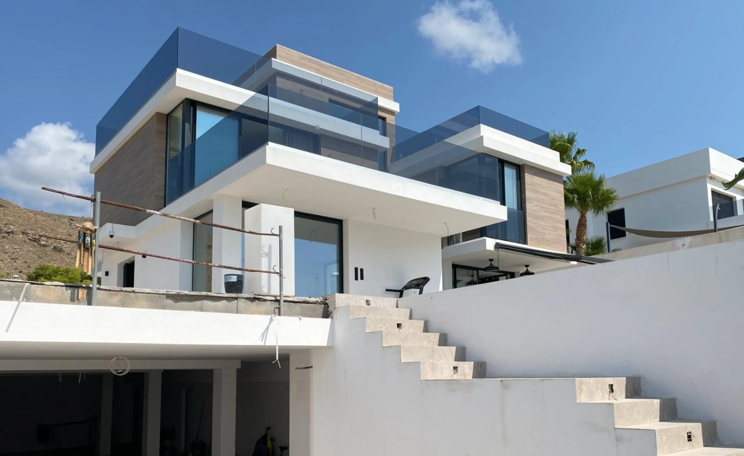 ¡Descubre tu nuevo hogar en Sierra Cortina, Finestrat! ☀️