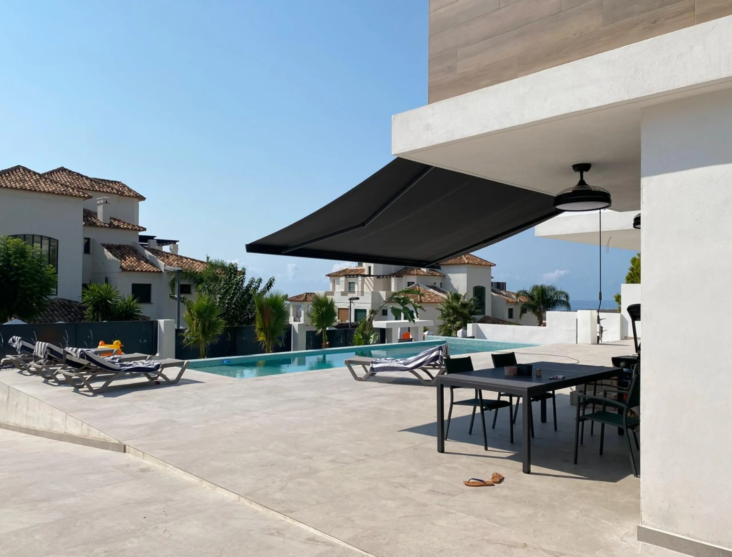 ¡Descubre tu nuevo hogar en Sierra Cortina, Finestrat! ☀️