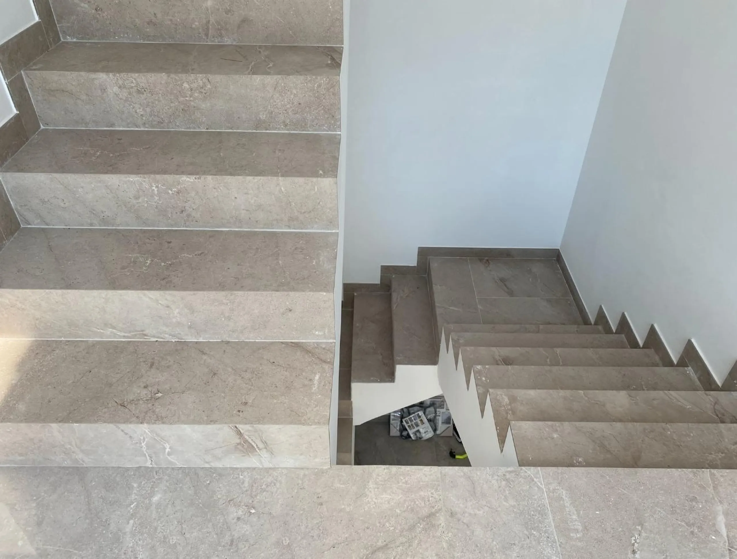 ¡Descubre tu nuevo hogar en Sierra Cortina, Finestrat! ☀️