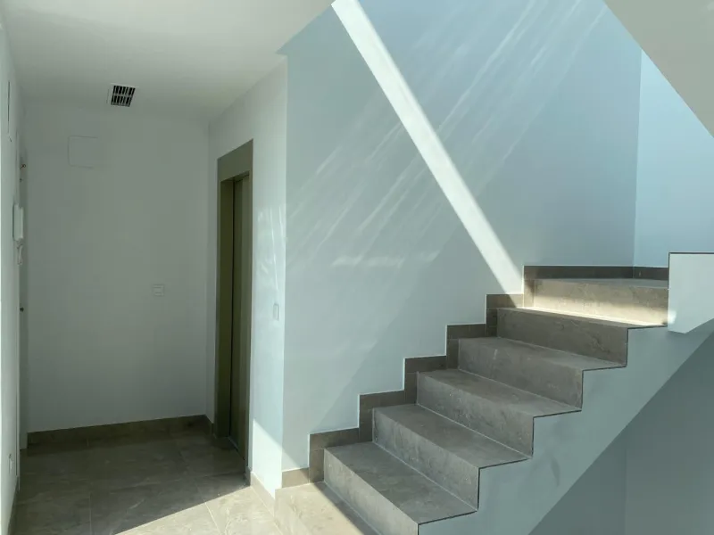 ¡Descubre tu nuevo hogar en Sierra Cortina, Finestrat! ☀️