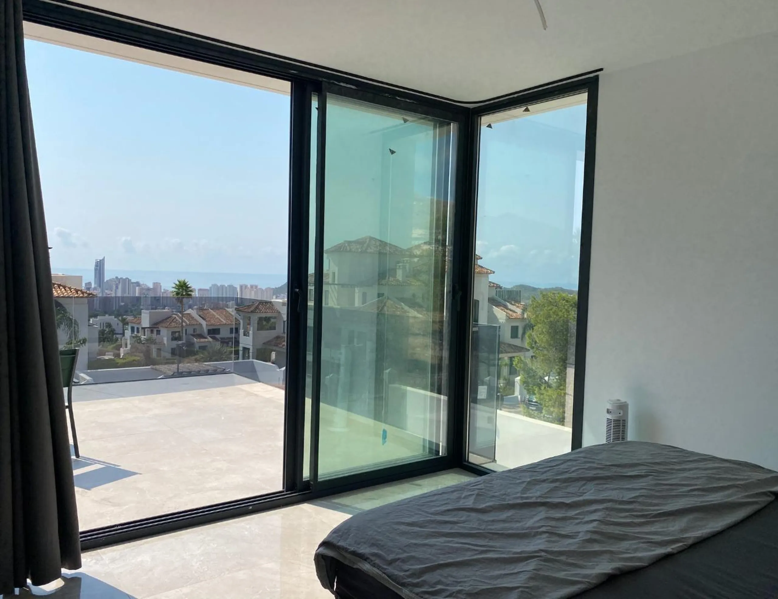 ¡Descubre tu nuevo hogar en Sierra Cortina, Finestrat! ☀️
