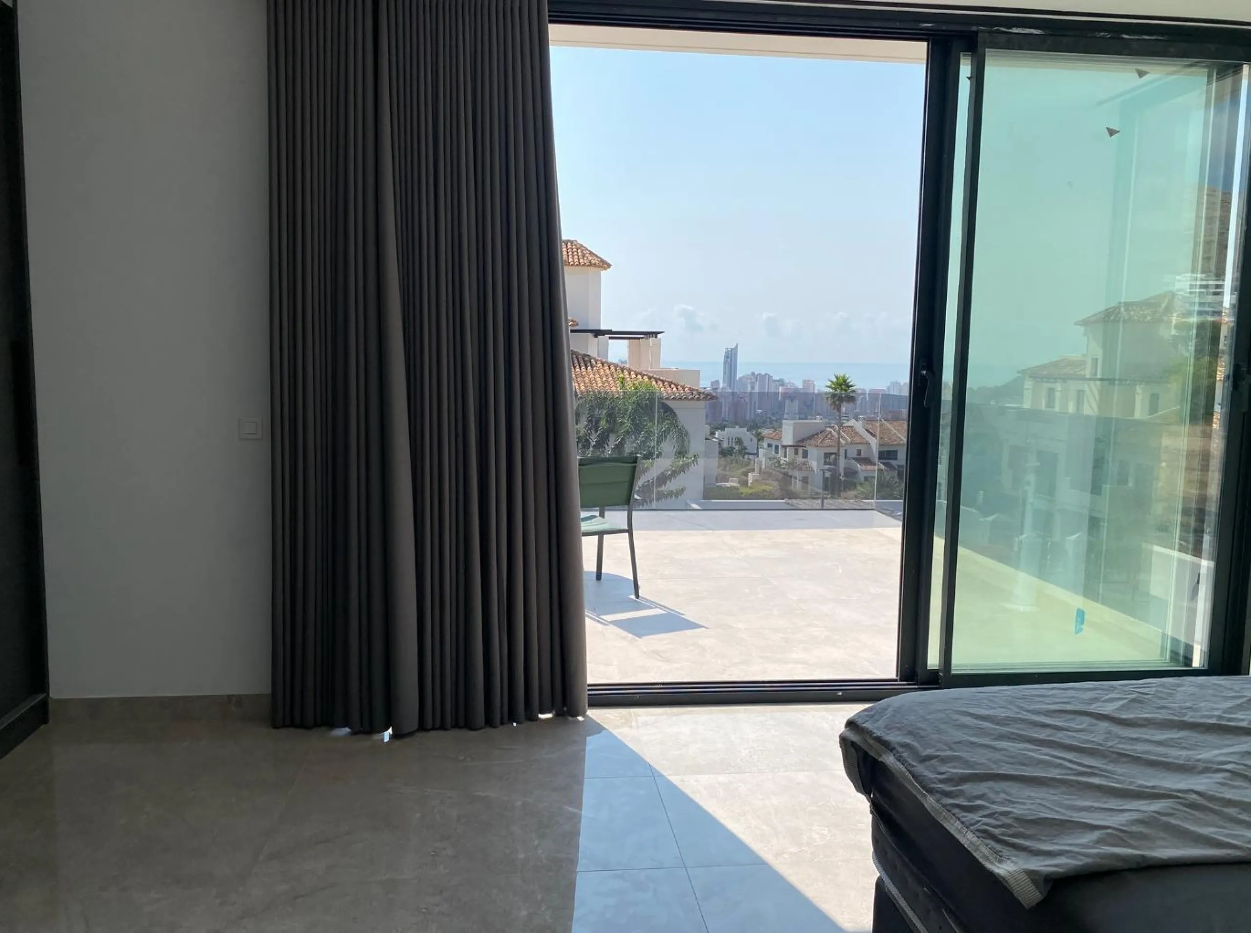 ¡Descubre tu nuevo hogar en Sierra Cortina, Finestrat! ☀️