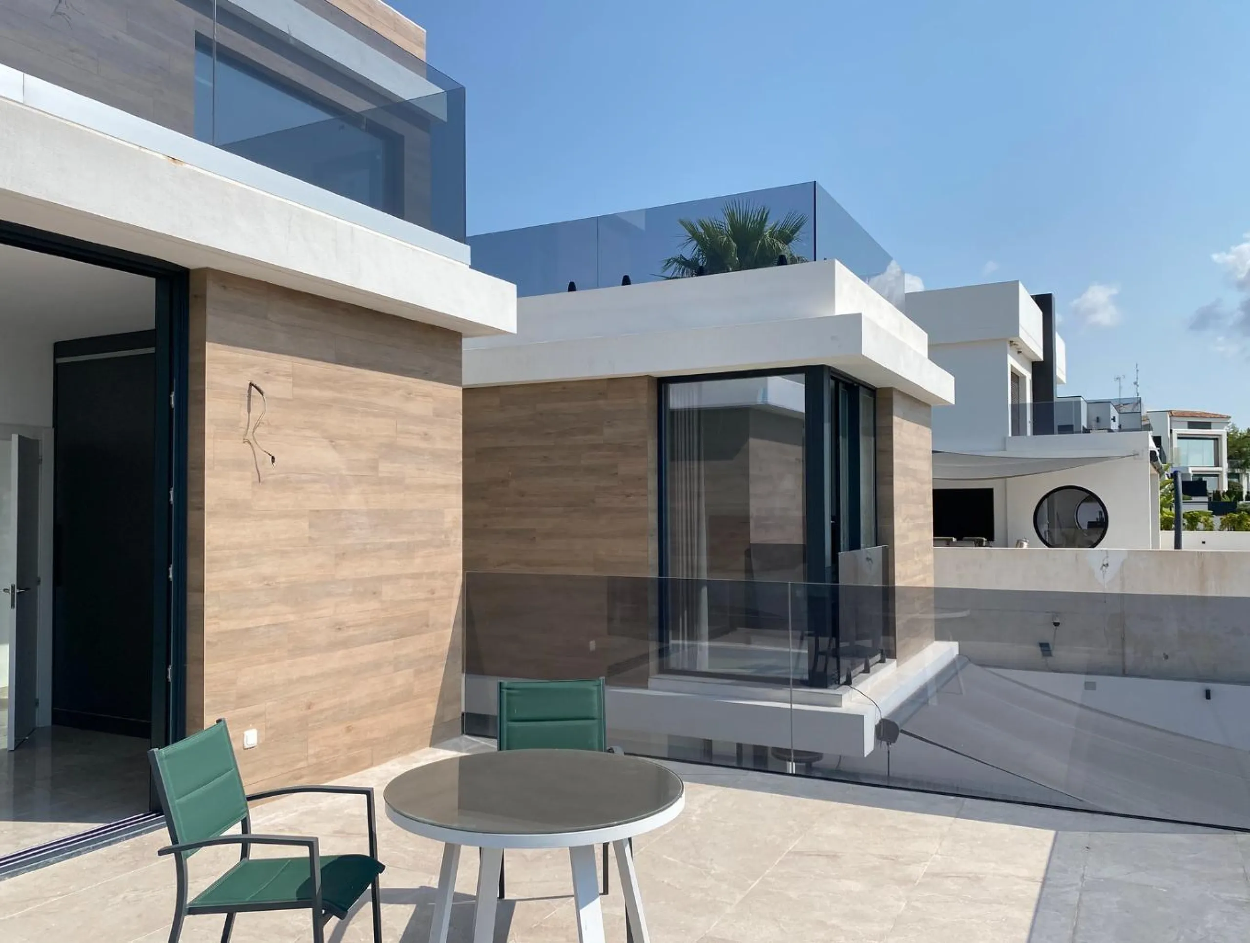 ¡Descubre tu nuevo hogar en Sierra Cortina, Finestrat! ☀️