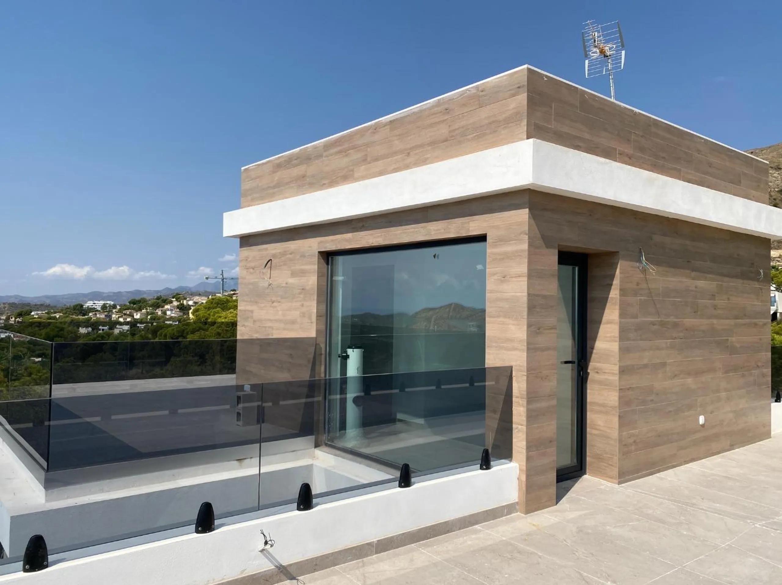 ¡Descubre tu nuevo hogar en Sierra Cortina, Finestrat! ☀️