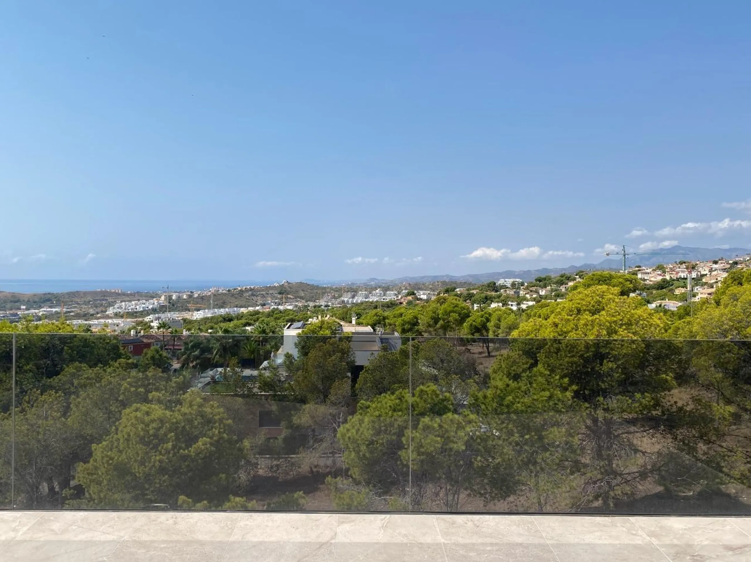 ¡Descubre tu nuevo hogar en Sierra Cortina, Finestrat! ☀️