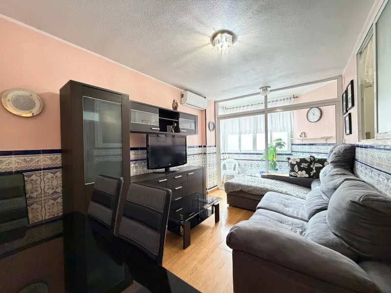 APARTMENT 500 METERS FROM PLAYA DEL CURA WITH A SURFACE OF 44 M2. 1 BEDROOM. 1 BATHROOM.