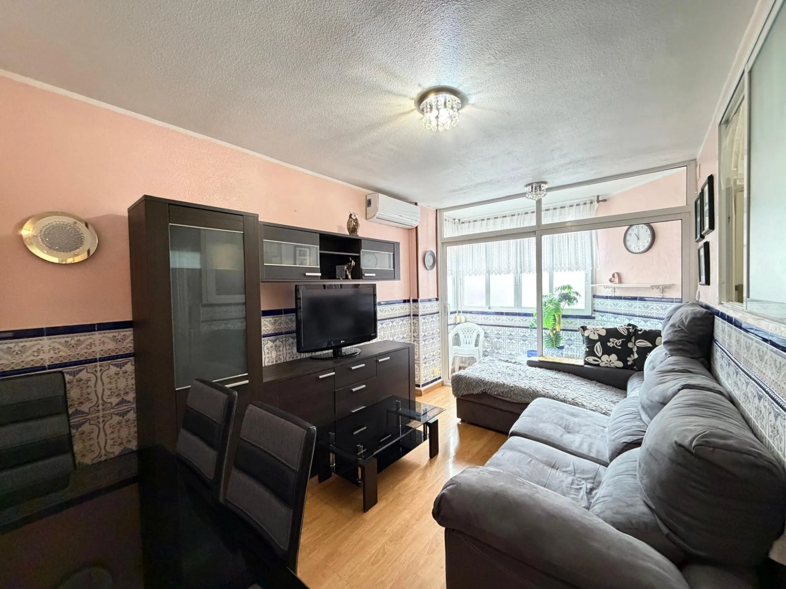 APARTAMENTO A 500 METROS DE PLAYA DEL CURA CON SUPERFICIE DE 44 M2. 1 DORM. 1 BAÑO.