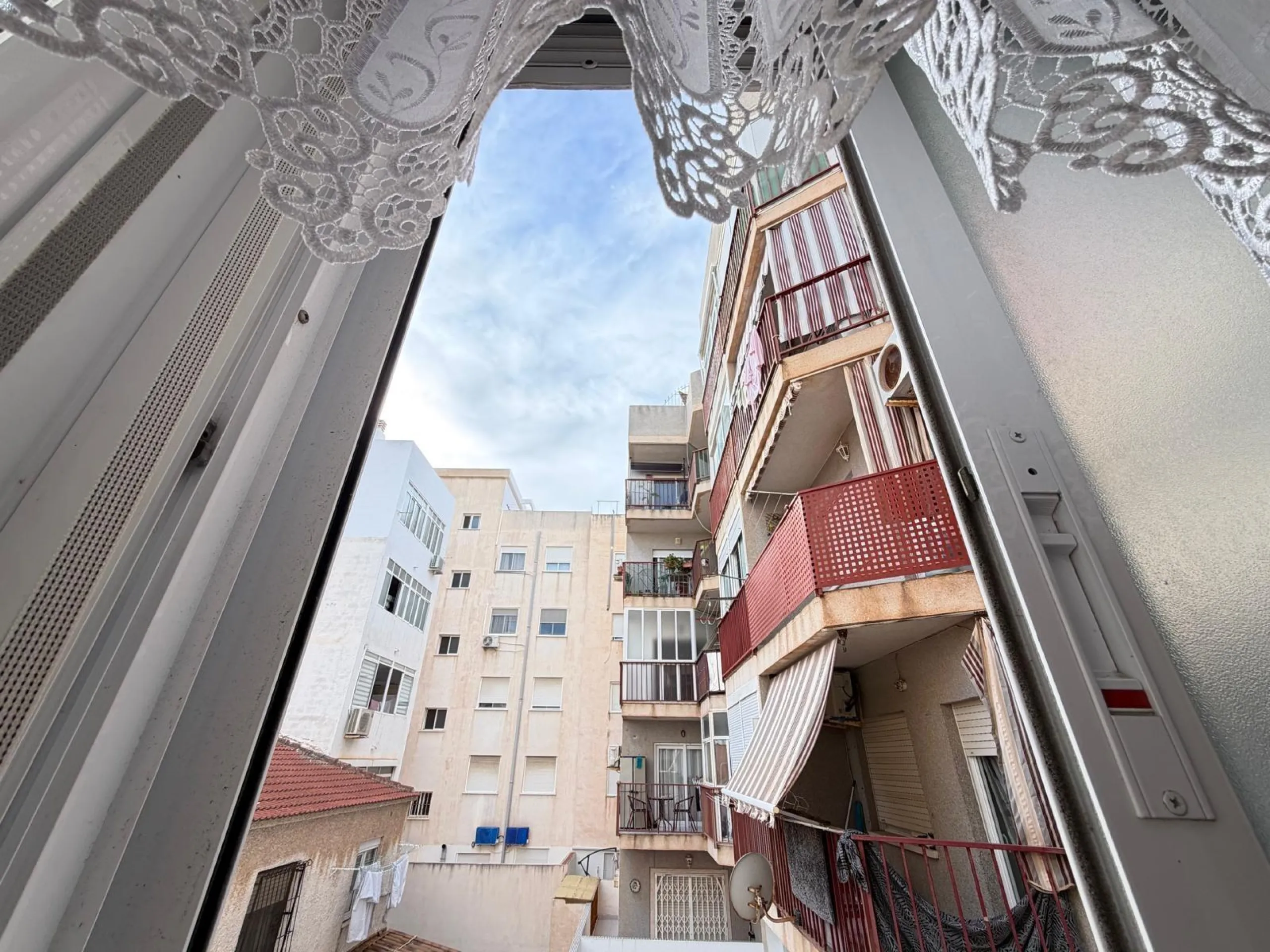 APARTAMENTO A 500 METROS DE PLAYA DEL CURA CON SUPERFICIE DE 44 M2. 1 DORM. 1 BAÑO.
