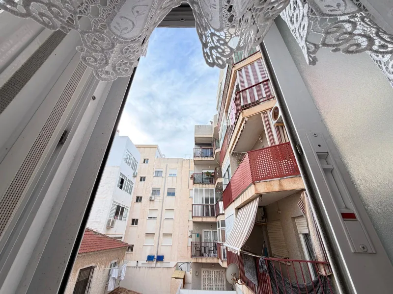 APARTAMENTO A 500 METROS DE PLAYA DEL CURA CON SUPERFICIE DE 44 M2. 1 DORM. 1 BAÑO.