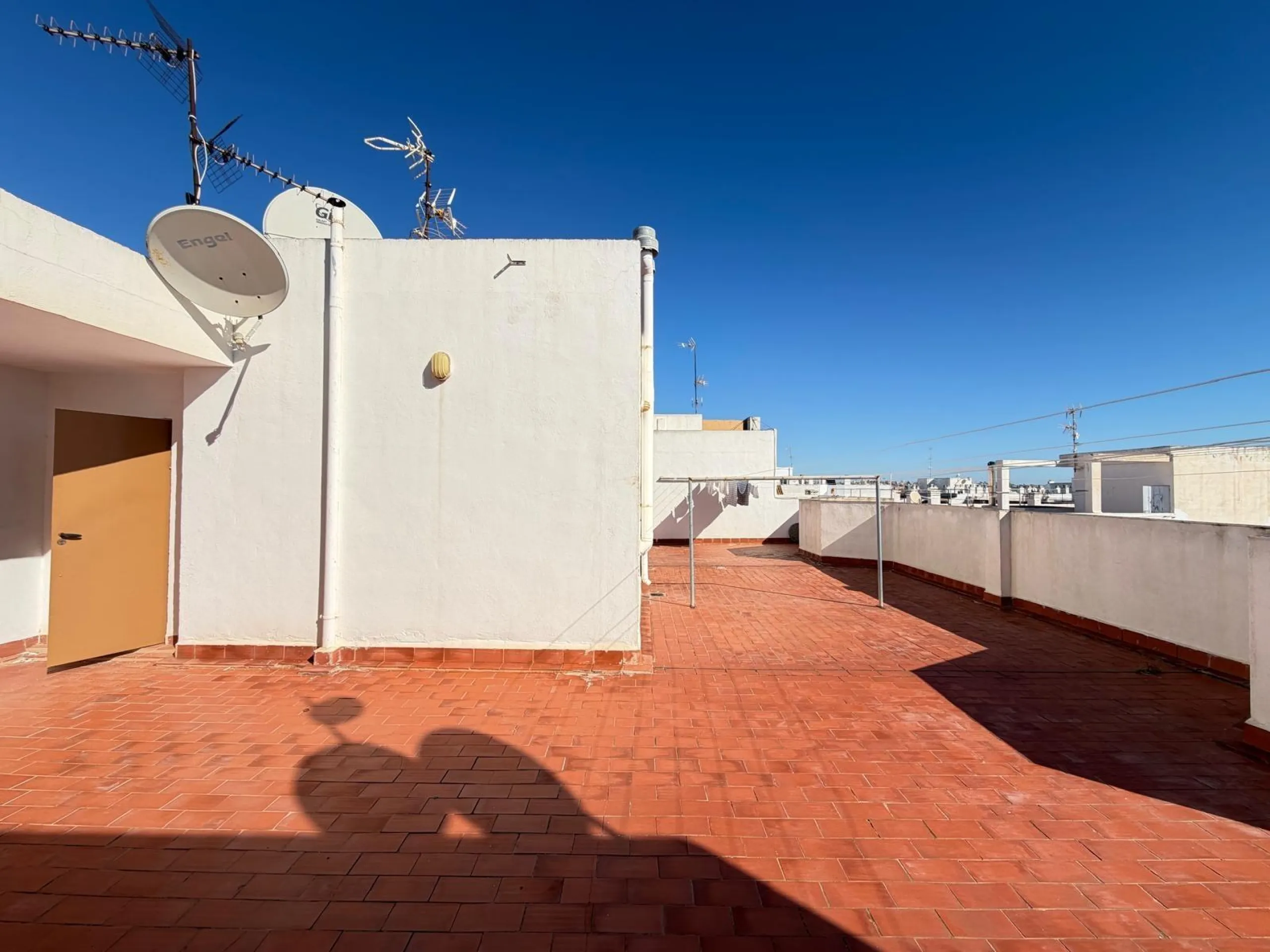 APARTAMENTO A 500 METROS DE PLAYA DEL CURA CON SUPERFICIE DE 44 M2. 1 DORM. 1 BAÑO.