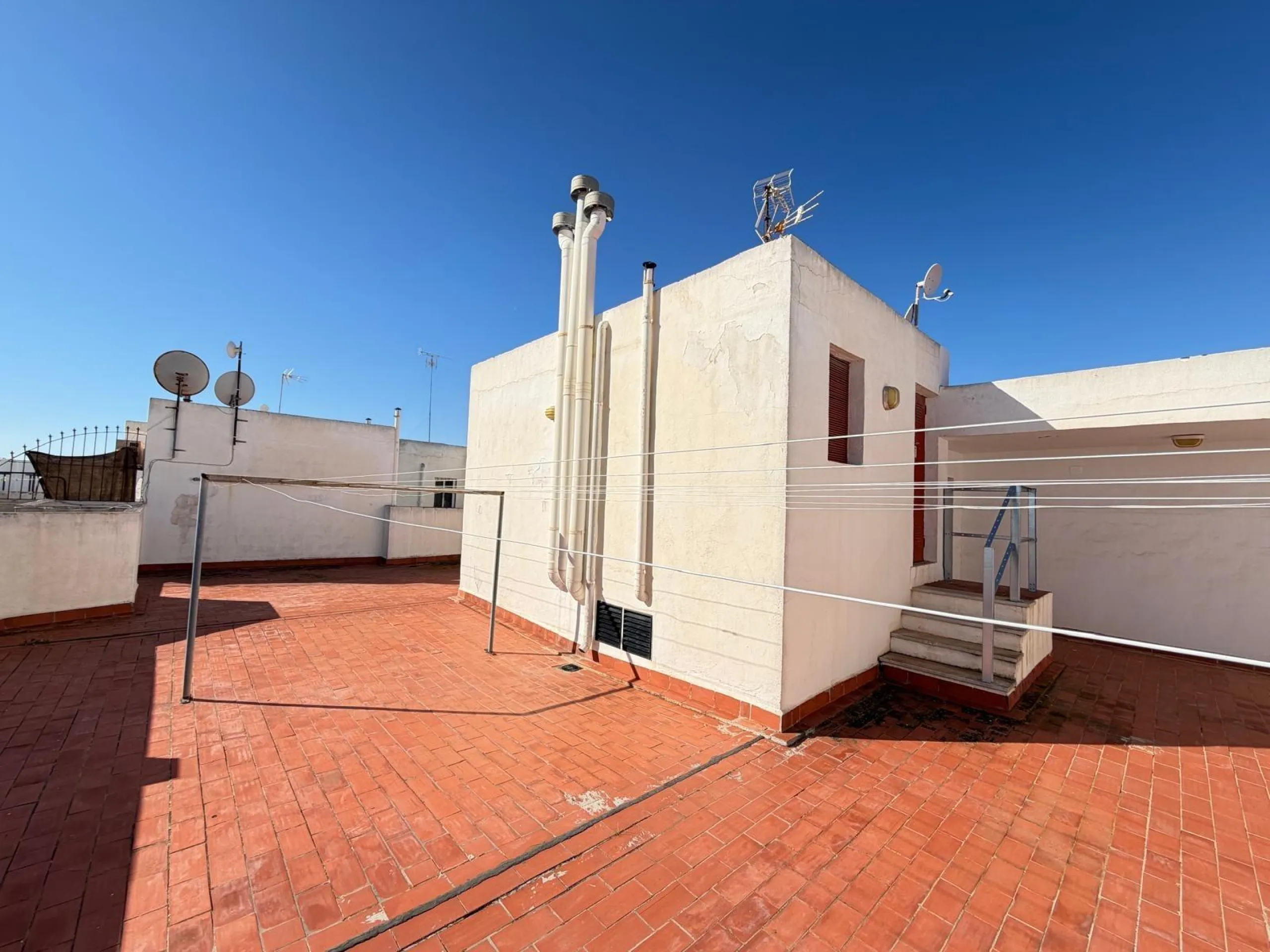APARTAMENTO A 500 METROS DE PLAYA DEL CURA CON SUPERFICIE DE 44 M2. 1 DORM. 1 BAÑO.