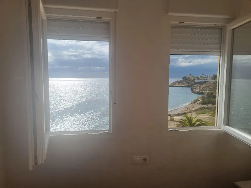ЧУДЕСНЫЙ TOWNHOUSE С ЧАСТНЫМ ПЛЯЖЕМ В ДОЛГОСРОЧНУЮ АРЕНДУ