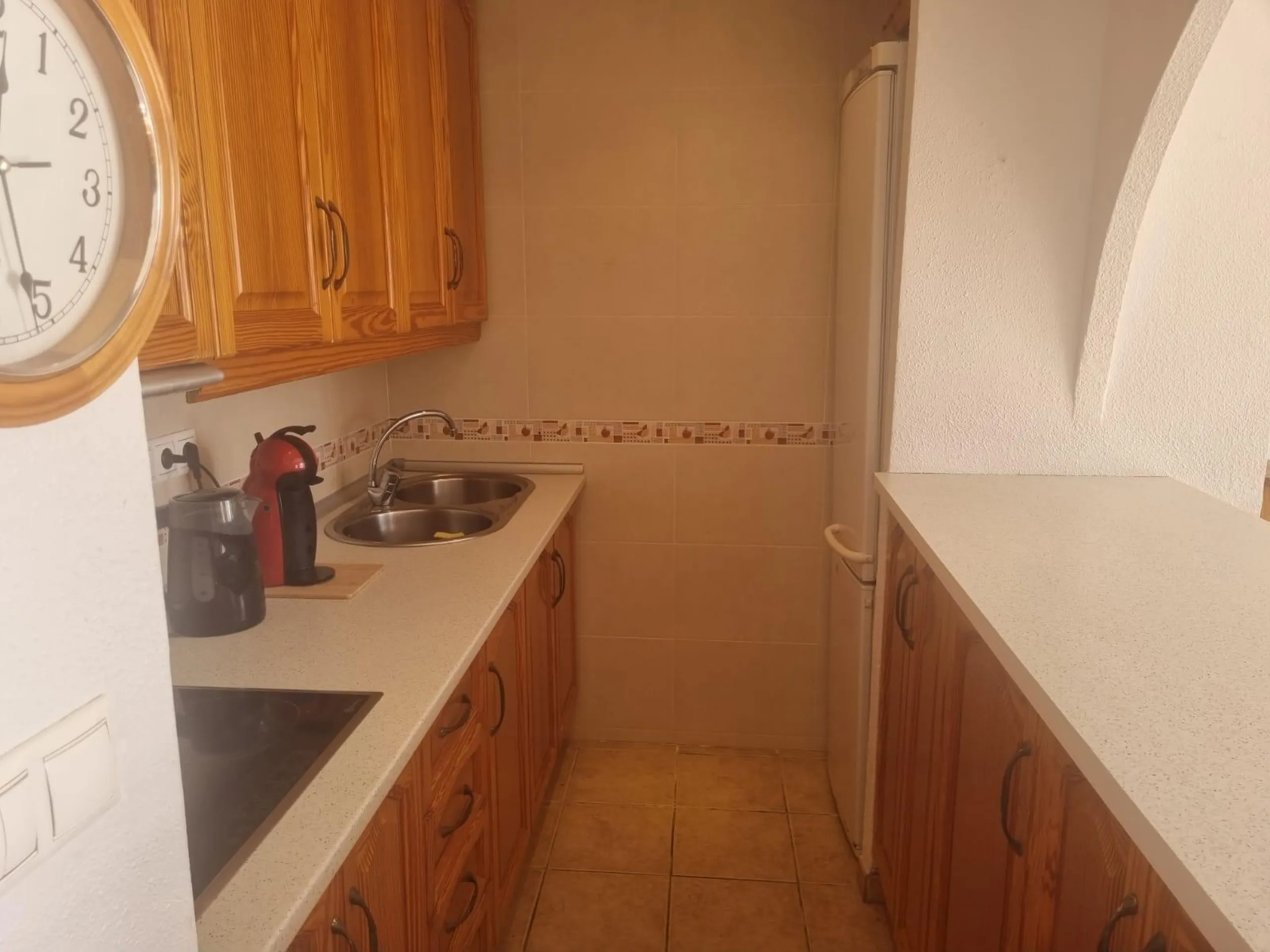 ЧУДЕСНЫЙ TOWNHOUSE С ЧАСТНЫМ ПЛЯЖЕМ В ДОЛГОСРОЧНУЮ АРЕНДУ