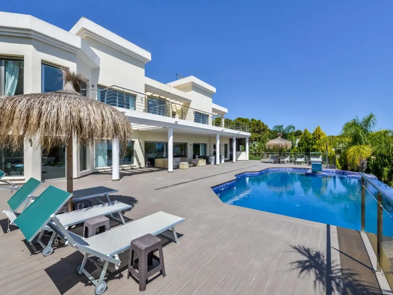 Modern and Luxurious Villa with Sea Views in Benissa 🌊