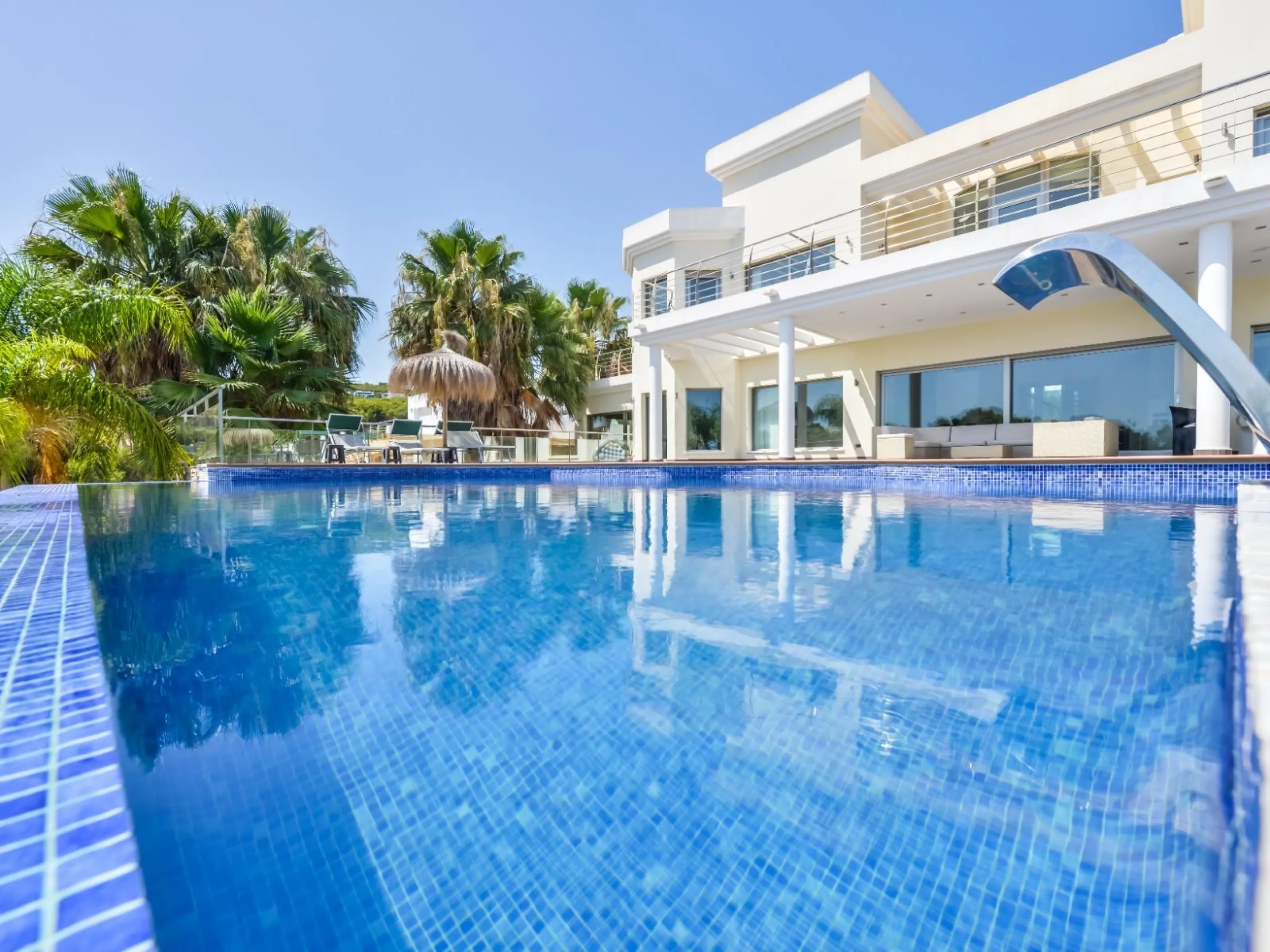 Modern and Luxurious Villa with Sea Views in Benissa 🌊