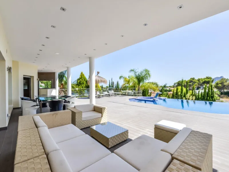 Modern and Luxurious Villa with Sea Views in Benissa 🌊