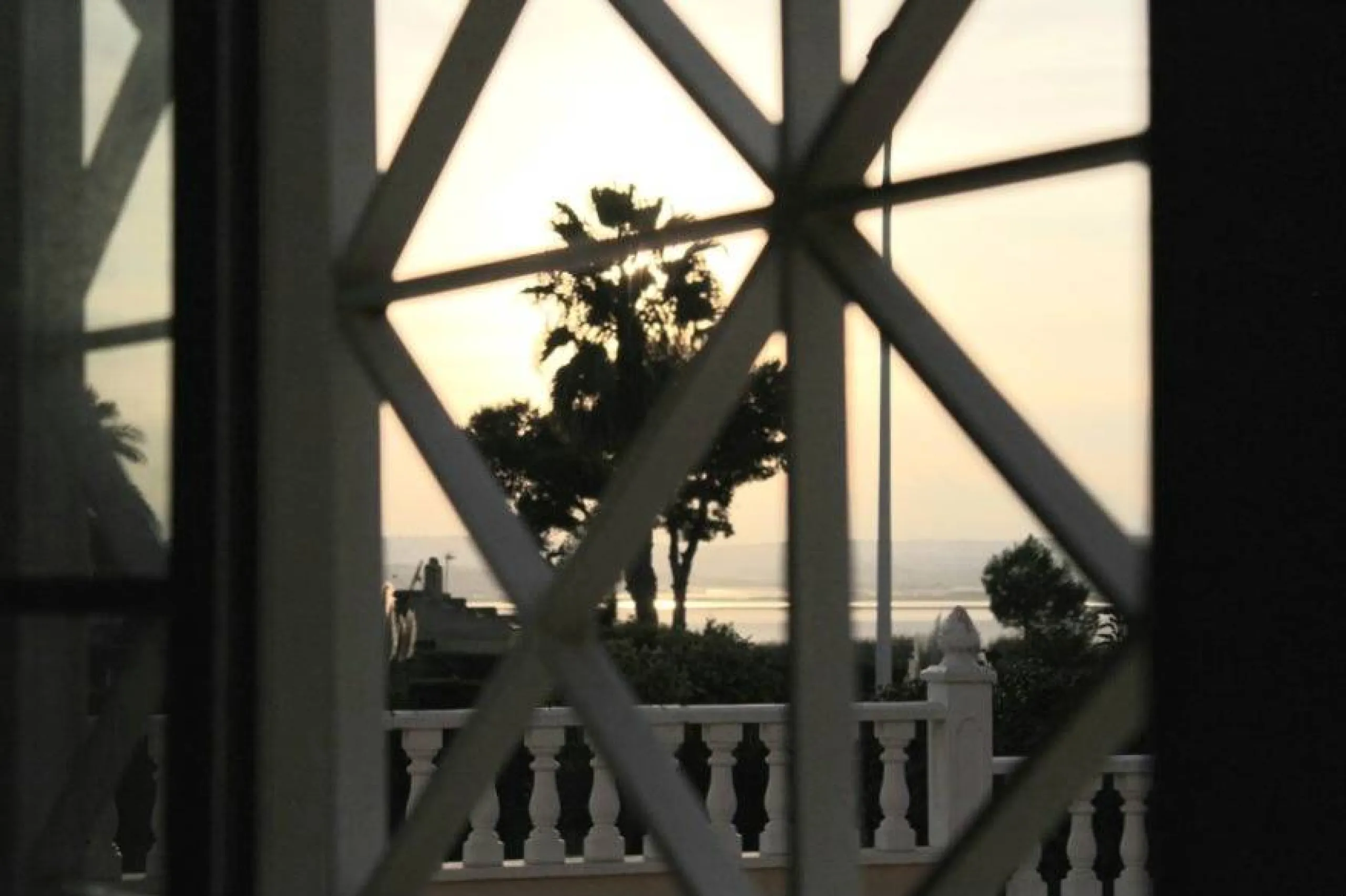 Exclusive Villa with Salt Lake Views in Torrevieja