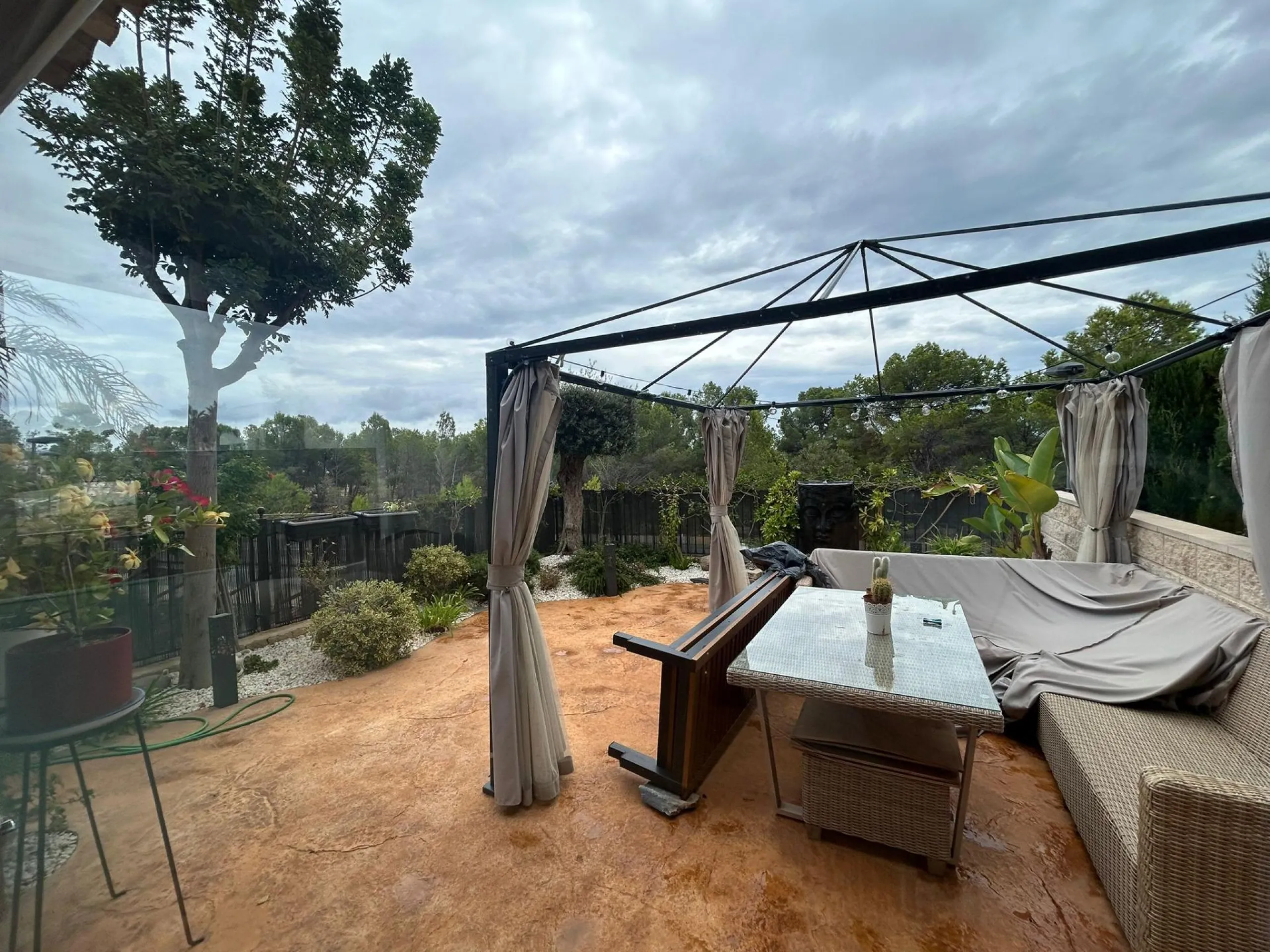 Semi-Detached House in Sierra Cortina 🌿