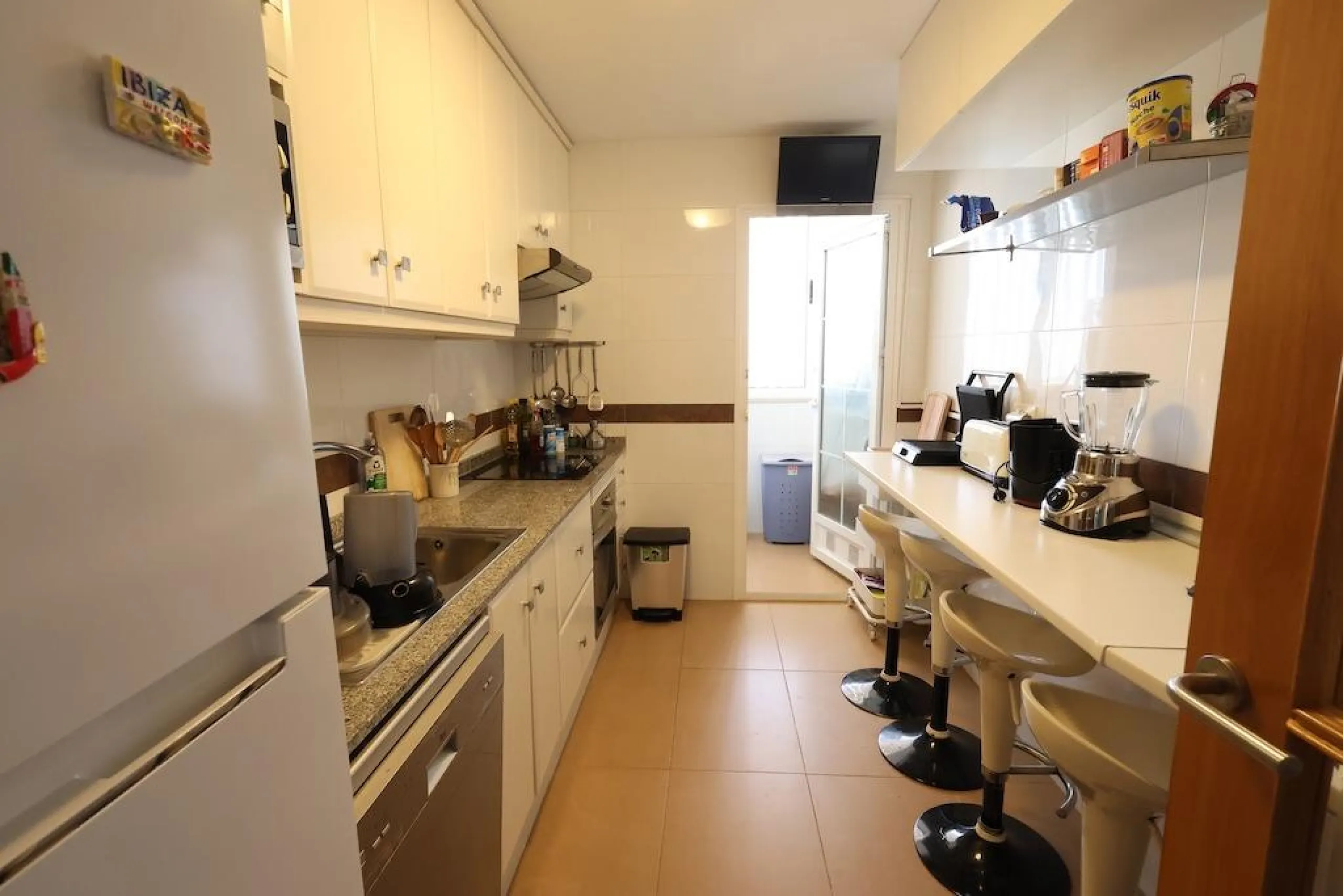 ÁTICO DUPLEX CON VISTAS AL MAR Y SOLARIUM PRIVADO EN LAS PALMERAS. 3 DORM. 3 BAÑOS. 120 M2.