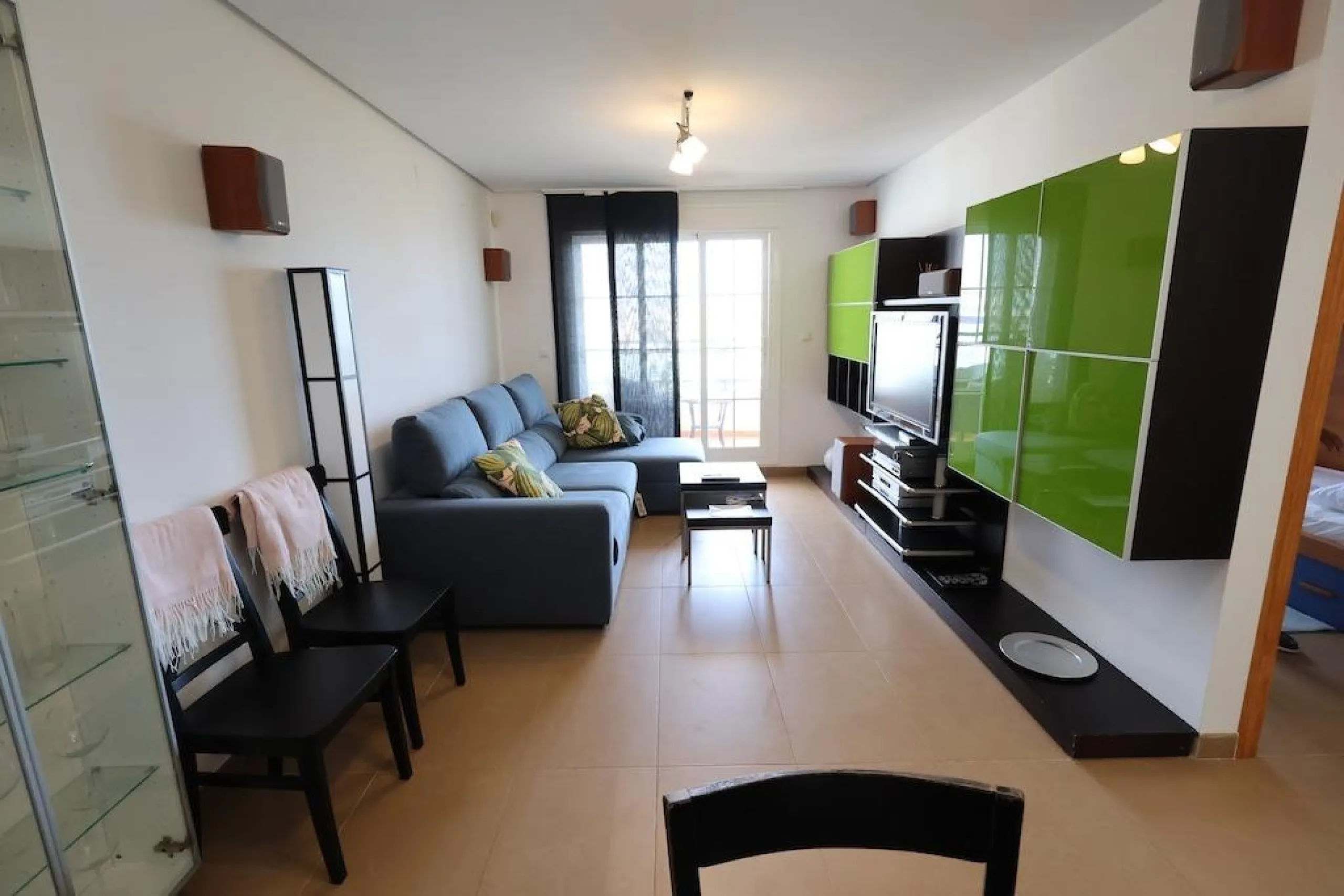 ÁTICO DUPLEX CON VISTAS AL MAR Y SOLARIUM PRIVADO EN LAS PALMERAS. 3 DORM. 3 BAÑOS. 120 M2.