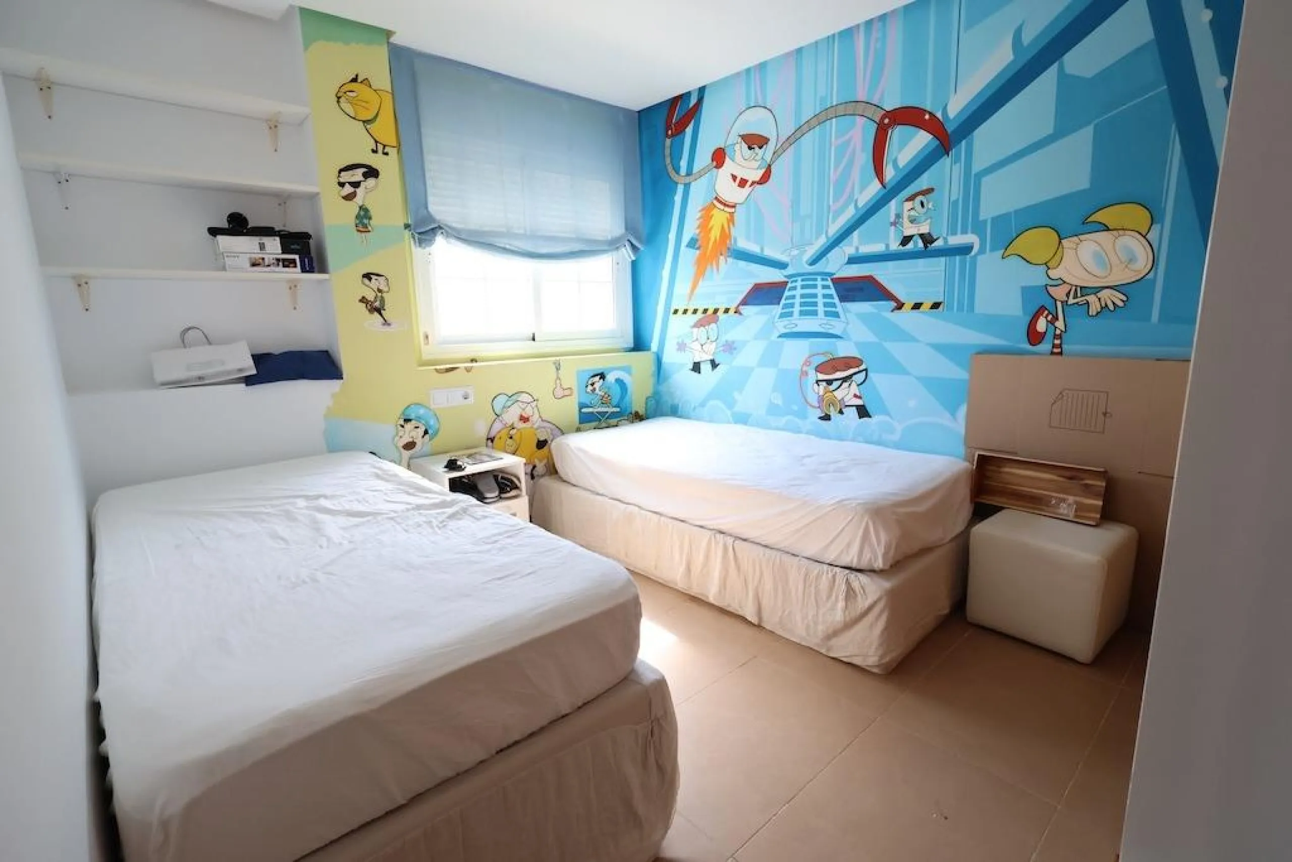 ÁTICO DUPLEX CON VISTAS AL MAR Y SOLARIUM PRIVADO EN LAS PALMERAS. 3 DORM. 3 BAÑOS. 120 M2.