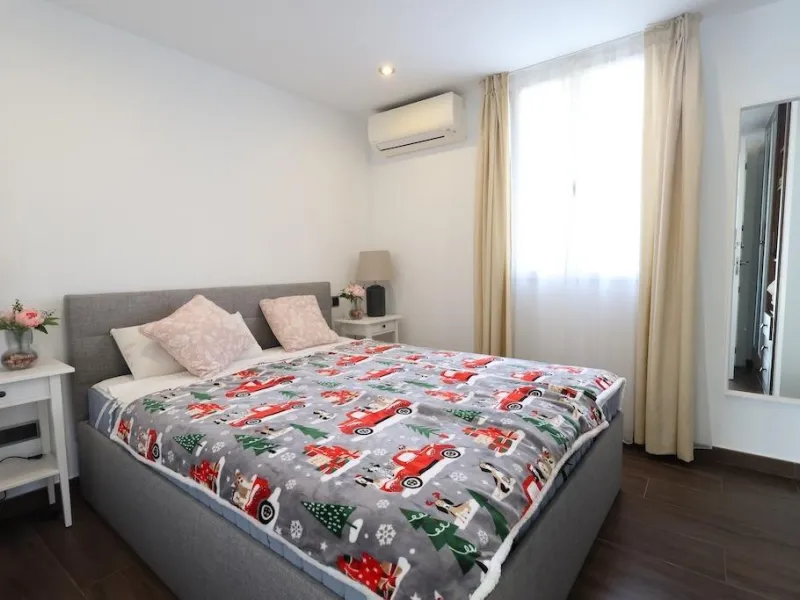 Cabo Roig Detached villa on a 415 m² corner plot with two streets